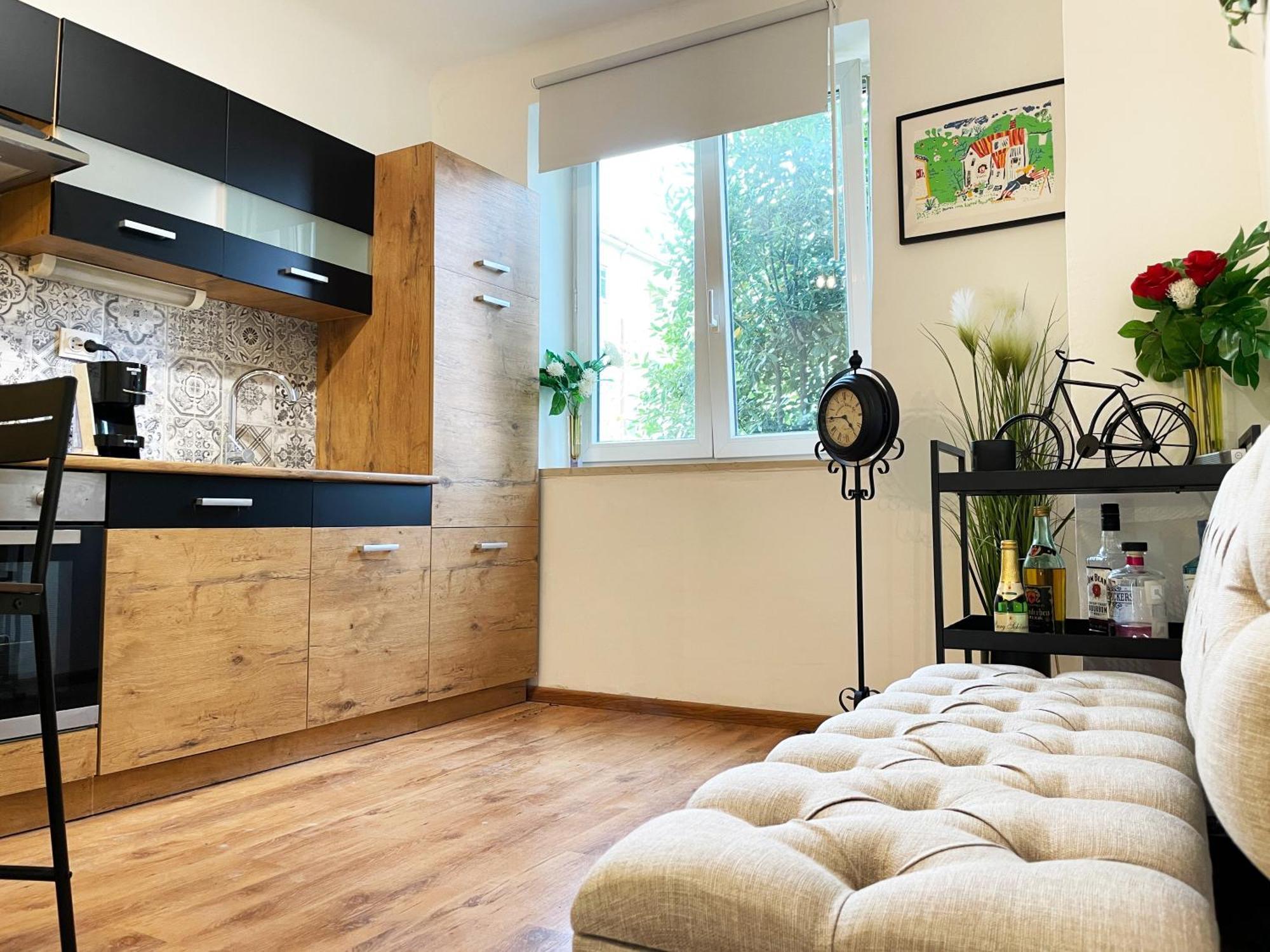 Cute Apartment In Rijeka Near Beach With Parking Екстериор снимка